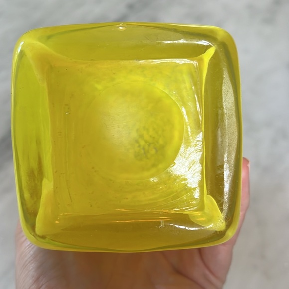 Bright yellow Murano style glass vase 7” tall, 3x3 width - hand blown - Picture 3 of 3